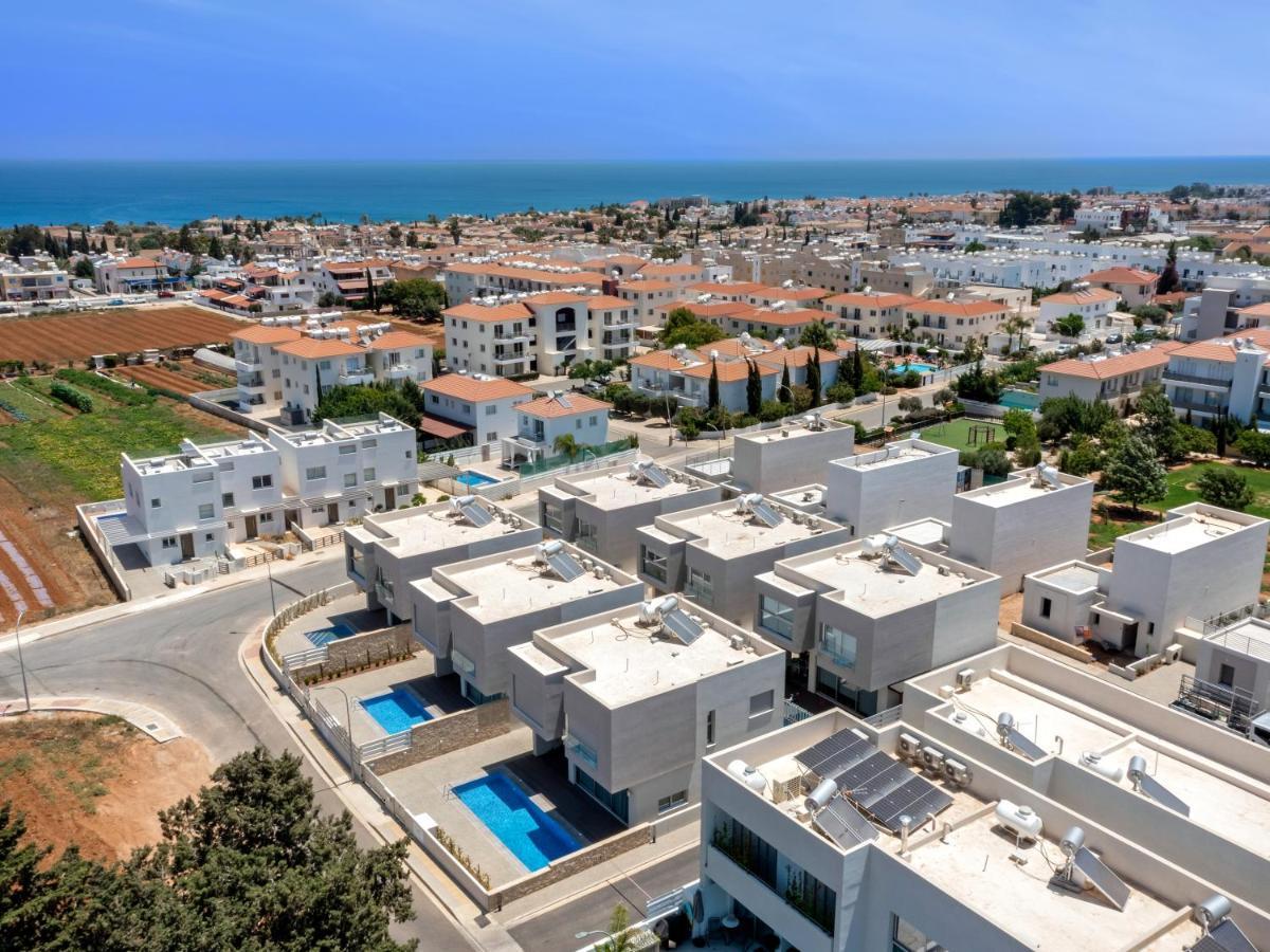 Villa Sanders Mythical Blue Paralimni